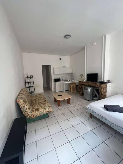 Le Monnai Apartment Nimes Exterior photo