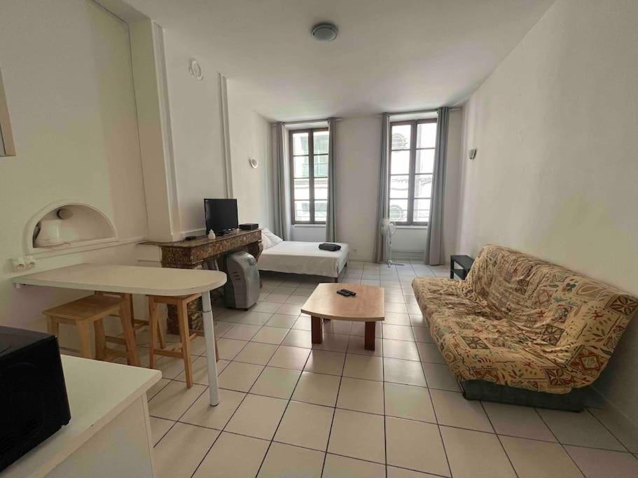 Le Monnai Apartment Nimes Exterior photo